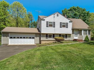 165 Johanson Ave, Hillsborough, NJ 08844