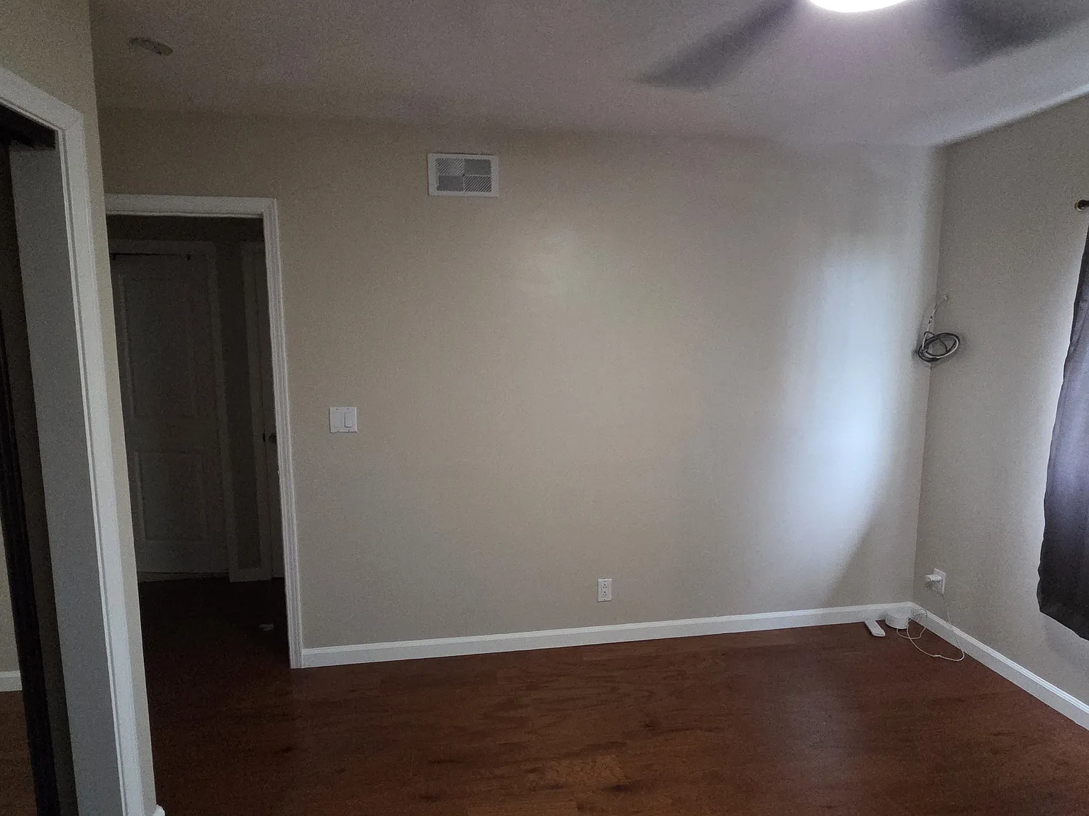 4 bed, 2538 sqft, $1,100 — Photo 2