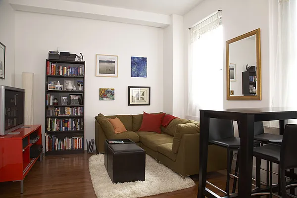 Rented by Compass | media 21