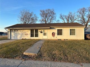 1009 E 4th St, Maryville, MO 64468