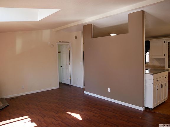 4th image of 165 Heritage Dr
