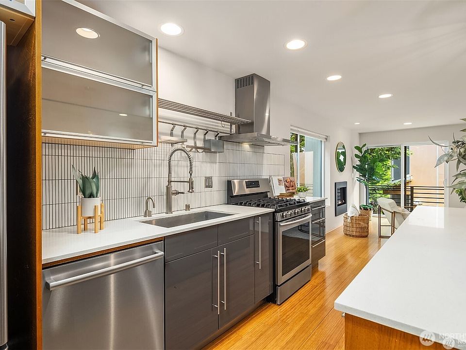 2nd image of 1833 27th Avenue