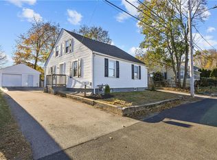 5 Maple Ave, Smithfield, RI 02917