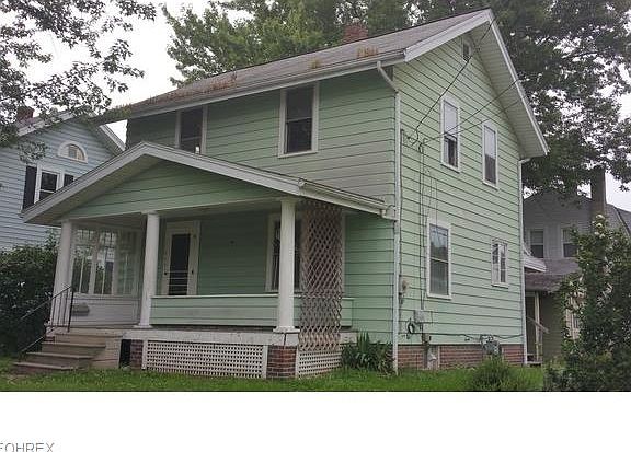 2nd image of 260 E 9th St