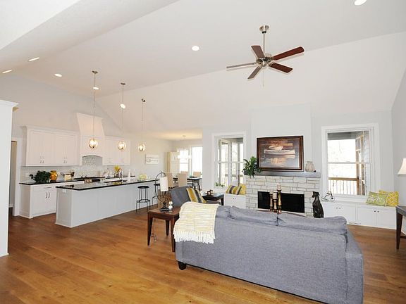 4th image of 17X7 118th Ave NE