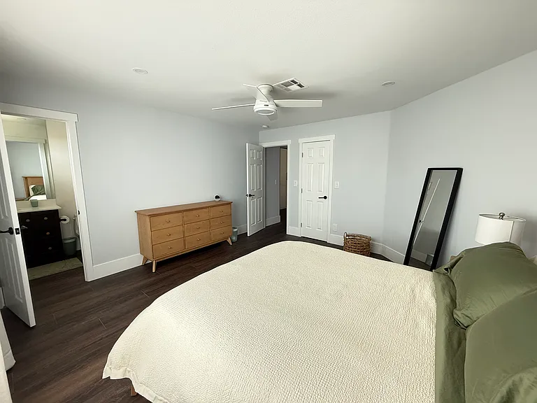 En suite room for rent