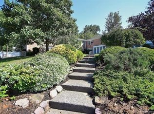 104 Meyer Oval, Pearl River, NY 10965