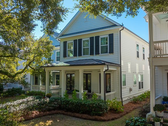 4th image of 1054 Avenue Of Oaks