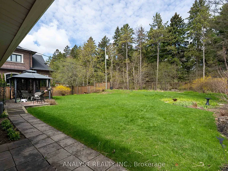 104 Cardish St — Photo 6