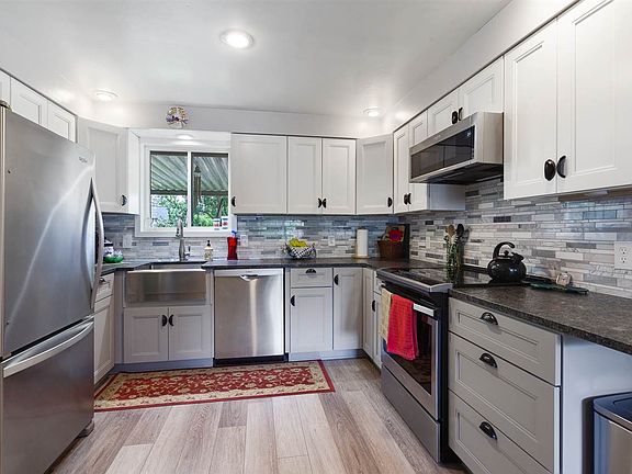 5th image of 11619 N Guinevere Dr