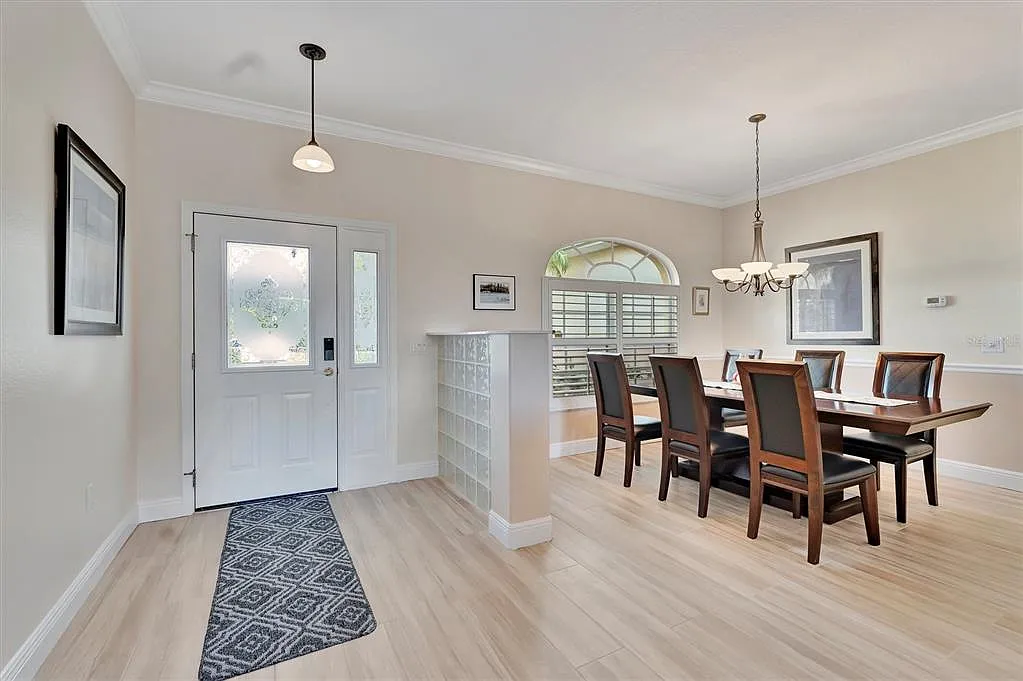 2 bed, 2.0 bath, 1838 sqft, $4,500 — Photo 3