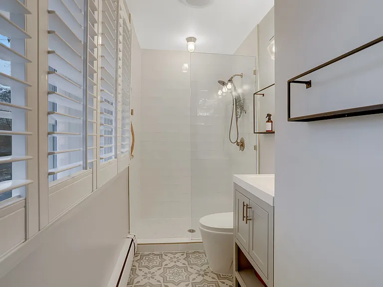 3710 Lorcom Ln — Photo 13