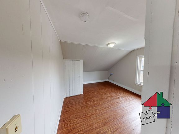 3rd image of 67 Perry St