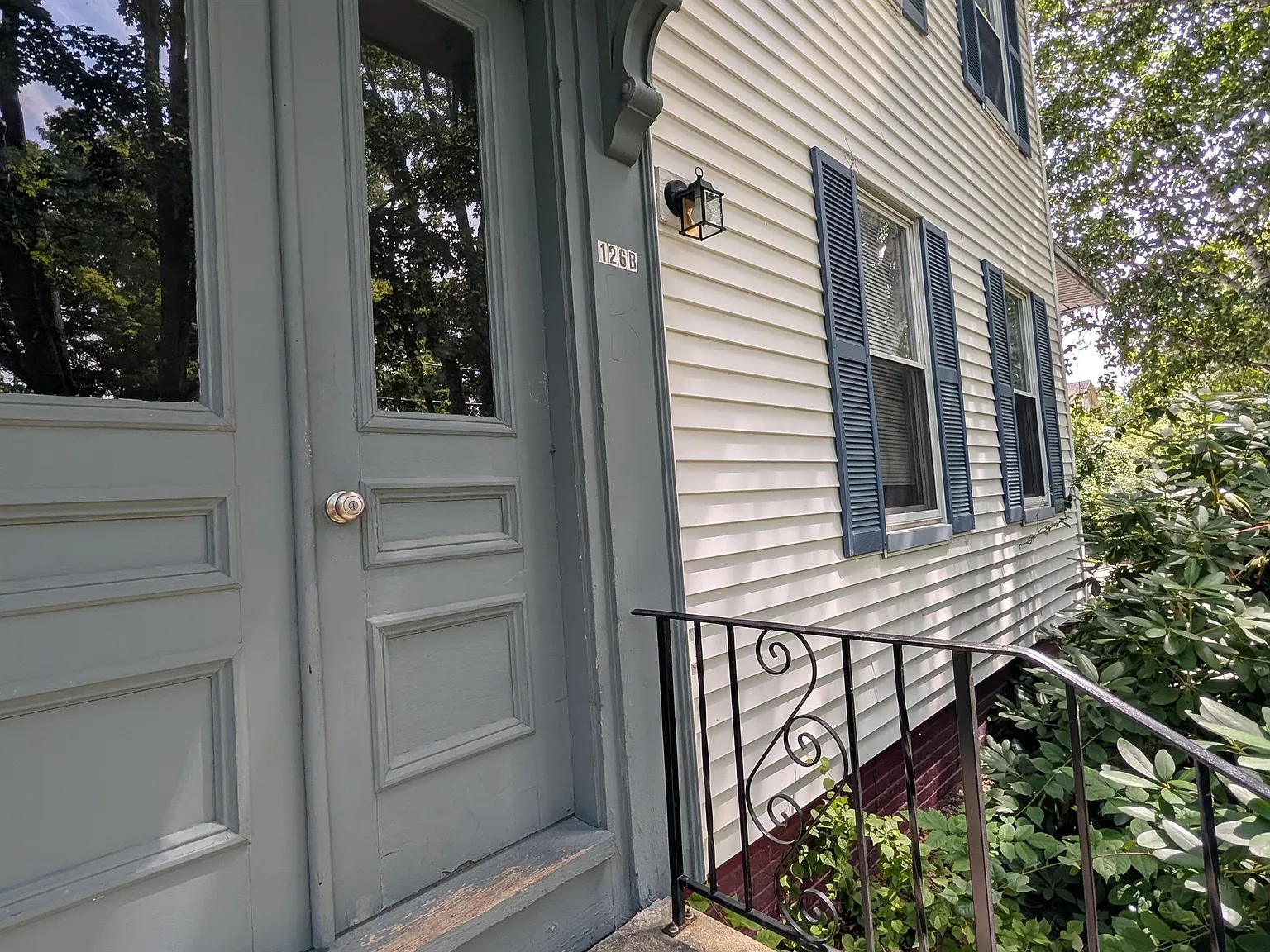2 bed, 1.0 bath, 900 sqft, $1,950 — Photo 3
