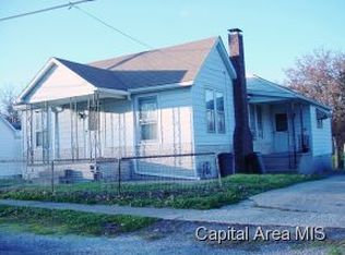 817 E Madison St, Riverton, IL 62561