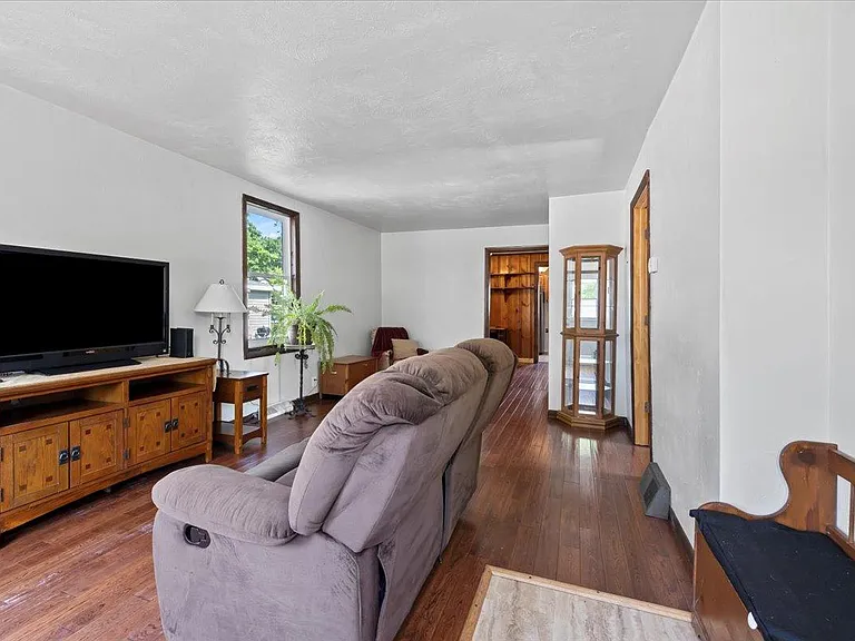 W6877 S Shore Dr — Photo 5