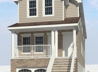 98 W 44th St, Bayonne, NJ 07002