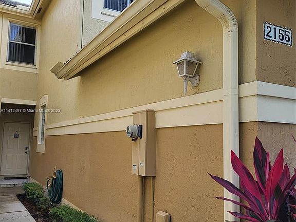 2nd image of 2155 Hacienda Ter