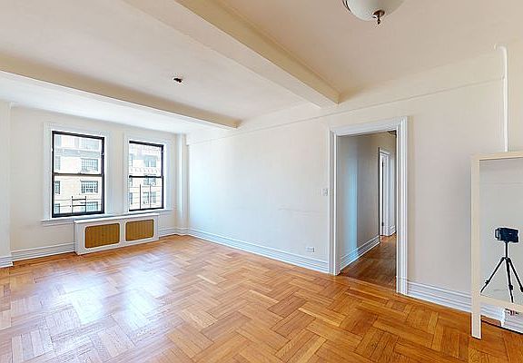 4th image of 114 W 86th St APT 14A