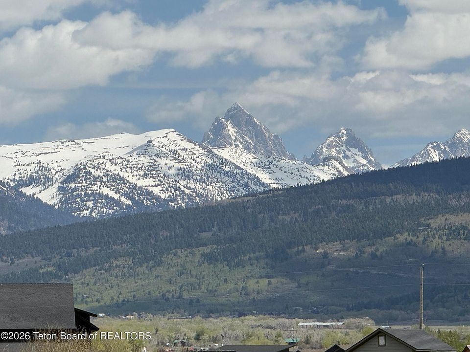 1st image of Wild Springs Ln