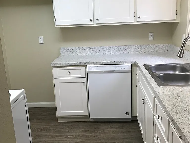 Cypress Townpark Apartments — Photo 23