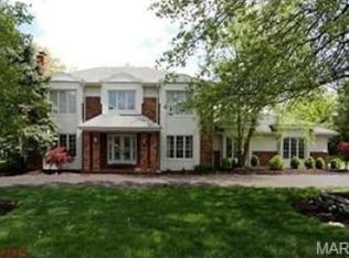 126 Chippenham Ln, Chesterfield, MO 63005