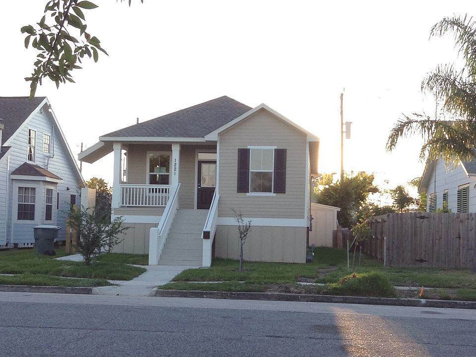 1st image of 1221 Milam Dr