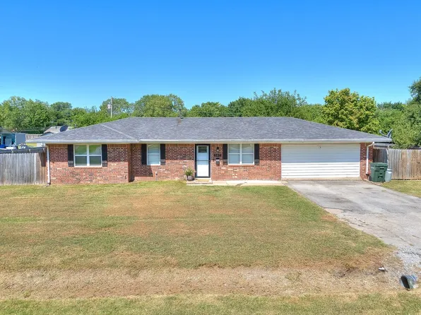 507 Maplewood Ln, Skiatook, OK 74070