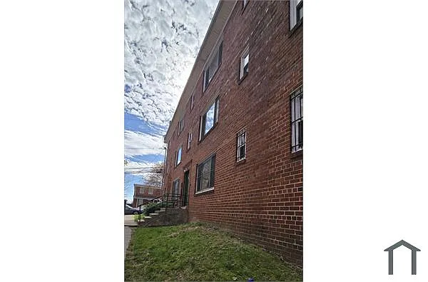 Building Photo - 272 56th St NE #21