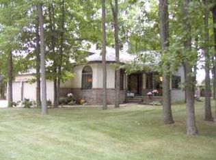 1711 E Robin Way, Appleton, WI 54915