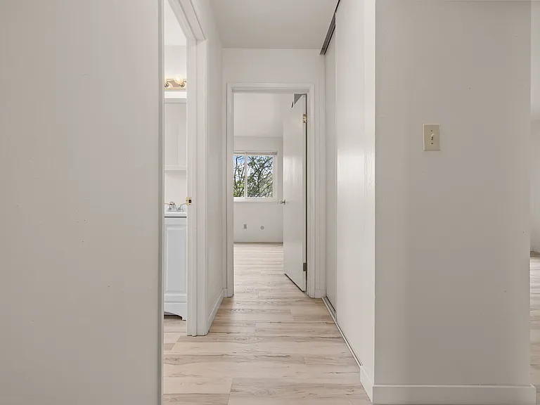 1920 Francisco LLC — Photo 32