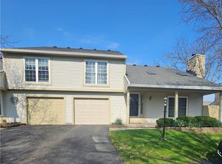1060 Foxshire Pl, Dayton, OH 45458