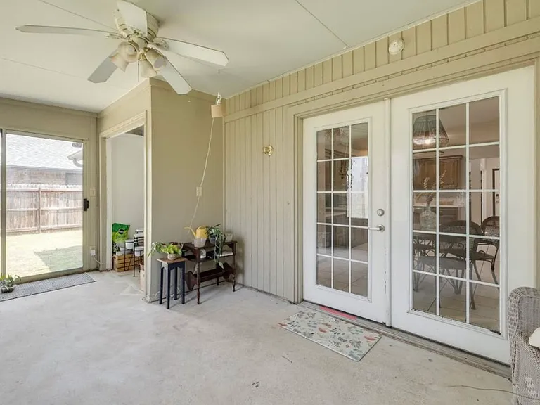 7613 Maehs Cir — Photo 4