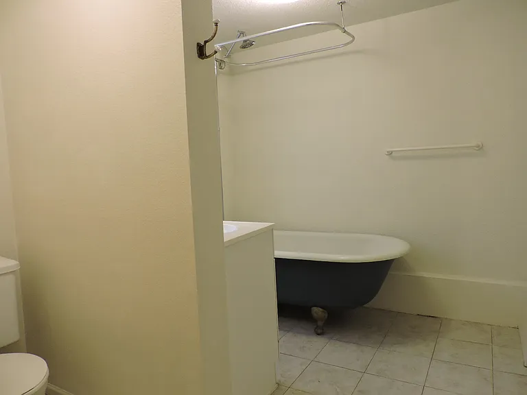 1221 F St #BASEMENT — Photo 13