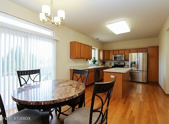 3rd image of 2013 Clarewood Ln