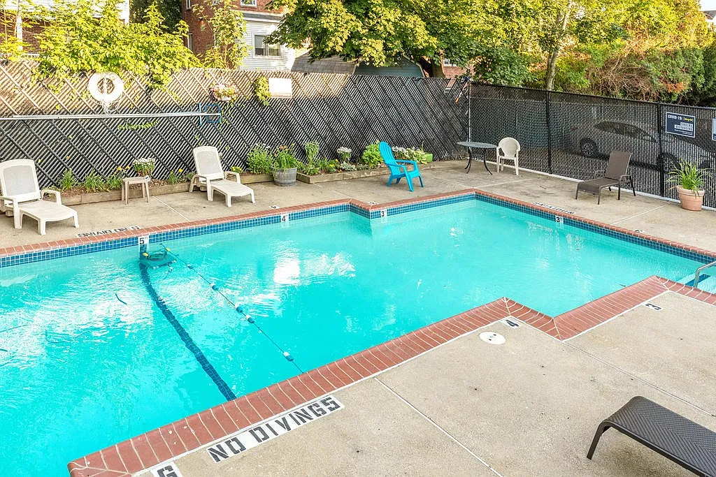 1 bed, 600 sqft, $2,500 — Photo 2