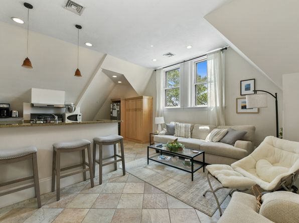 1774 Beacon St APT 6D