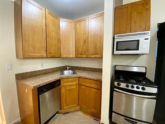 Rented by Corcoran | media 32