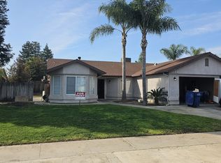 1987 Dandelion Ave, Tulare, CA 93274