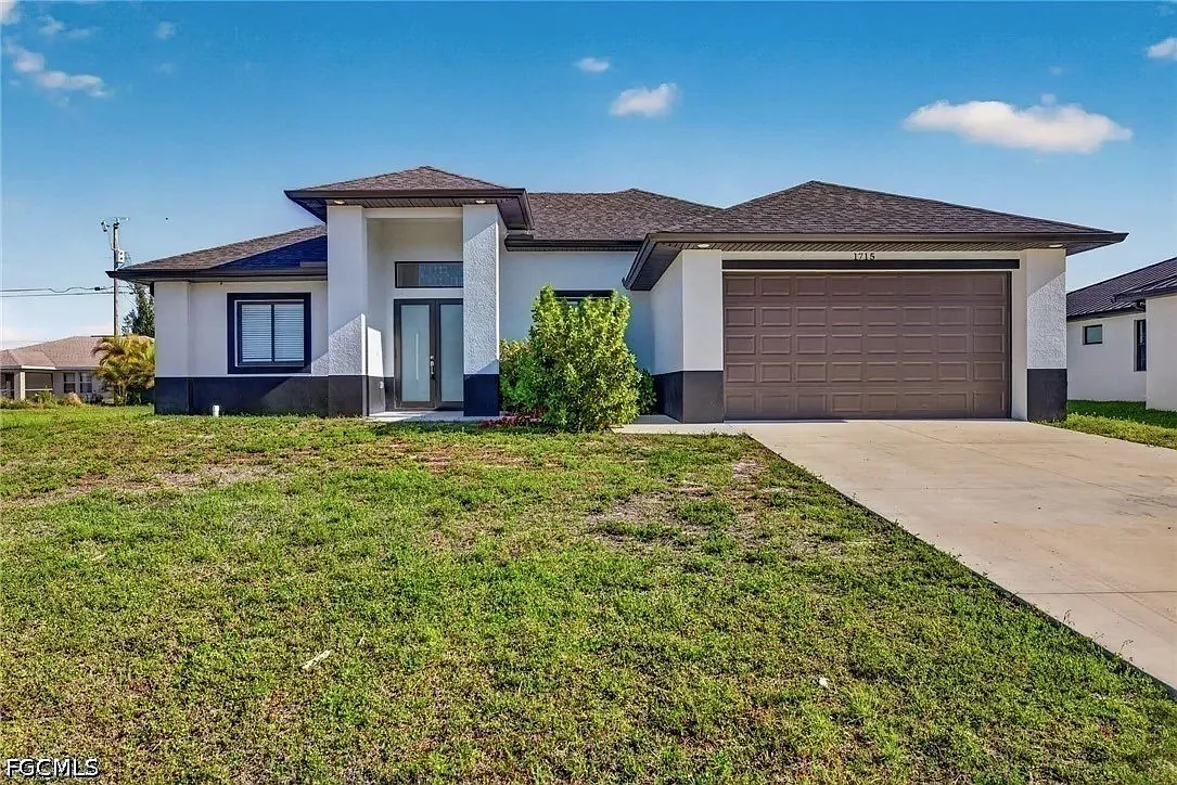 3 bed, 2.0 bath, 1656 sqft, $2,500 — Photo 1