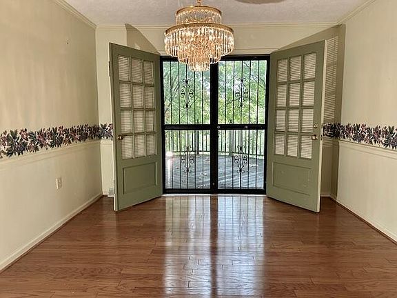 3rd image of 1405 Arroyo Dr