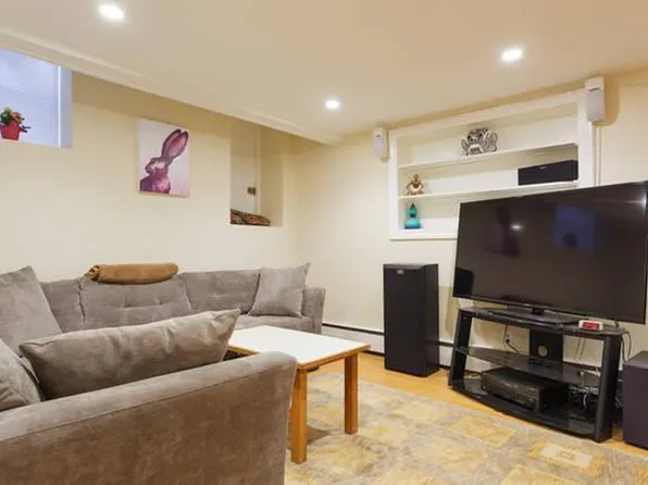 75 Park St APT B, Brookline, MA 02446