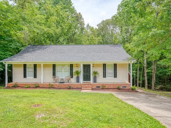 383 Templeton Dr, Spartanburg, SC 29306