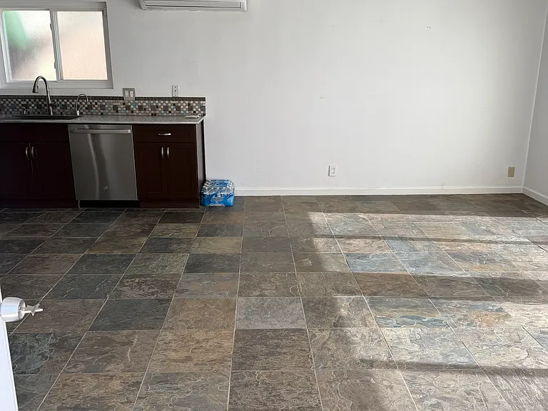3707 Seashore Dr — Photo 9