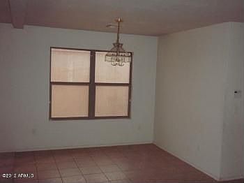 4th image of 2318 E Palm Beach Dr
