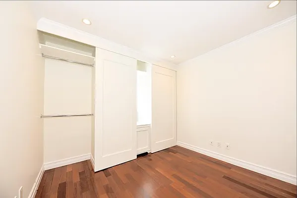 Rented by Buchbinder & Warren | media 21