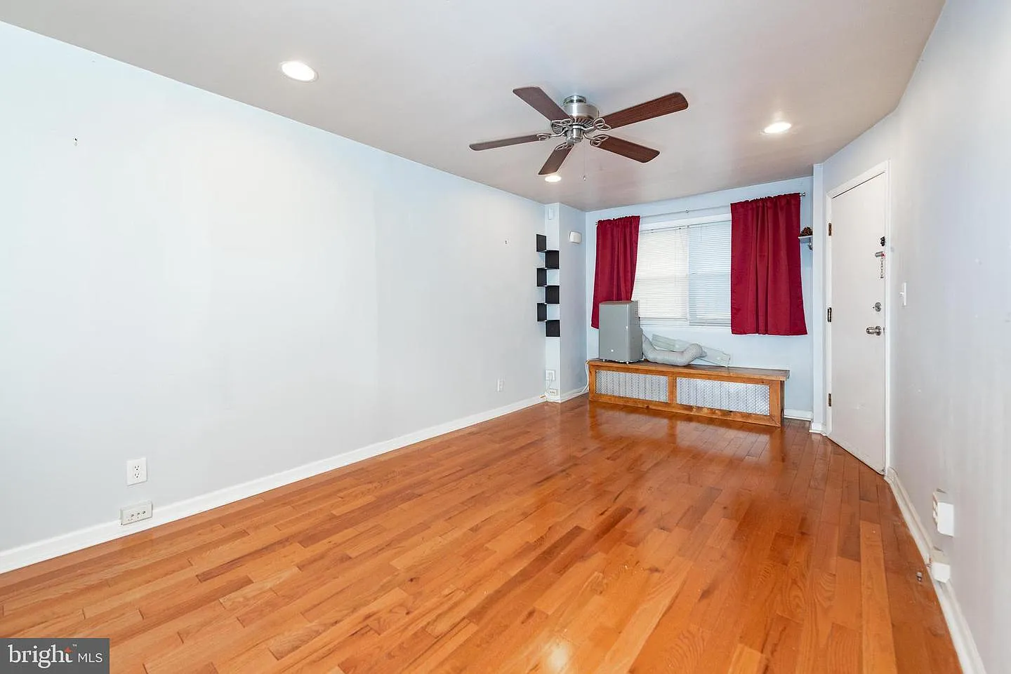1 bed, 650 sqft, $1,550 — Photo 2