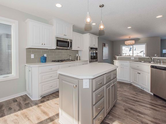 2nd image of 11816 Erskin Cir NE