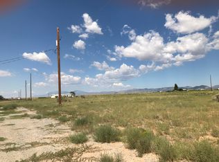 6 Cobre Ln, Los Lunas, NM 87031