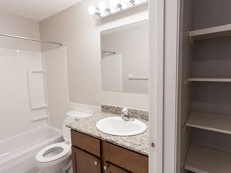 P2 Bath